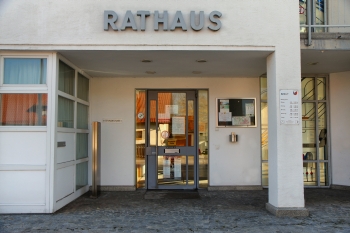 Rathaus Eingang Querformat