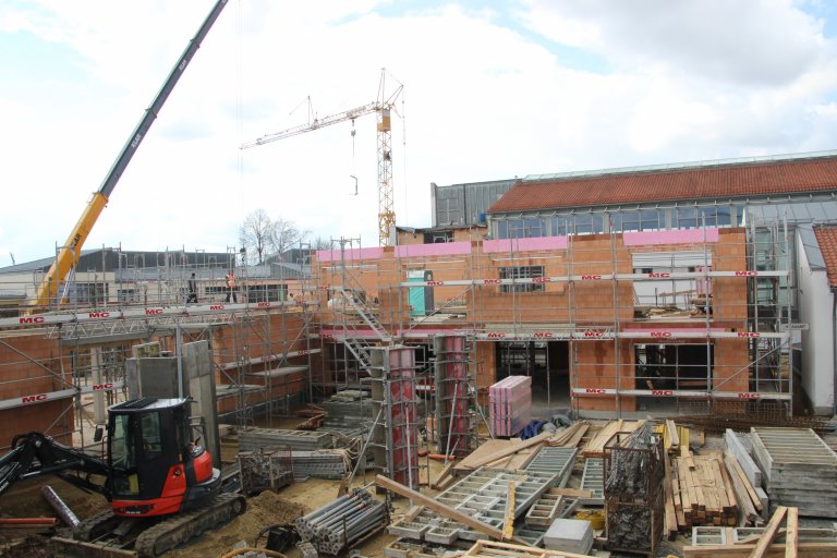 Baustelle Grundschule 15.04.2021 Baustelle Grundschule 15.04.2021